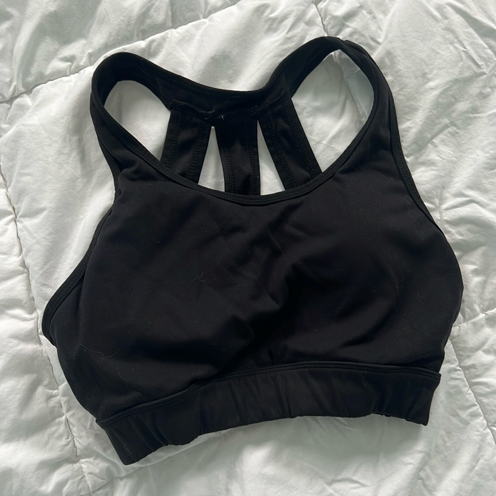 Black NVGTN bra with removable bra inserts